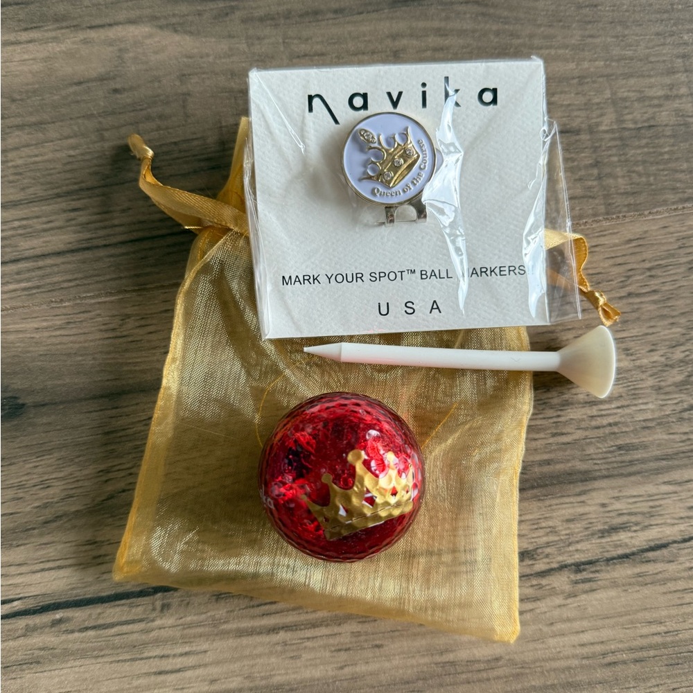 Navika Gold Crown Marker & Red Golf Ball Gift Set